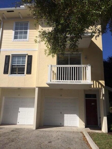 175 Galicia Way, Unit 202 in Jupiter, FL - Building Photo