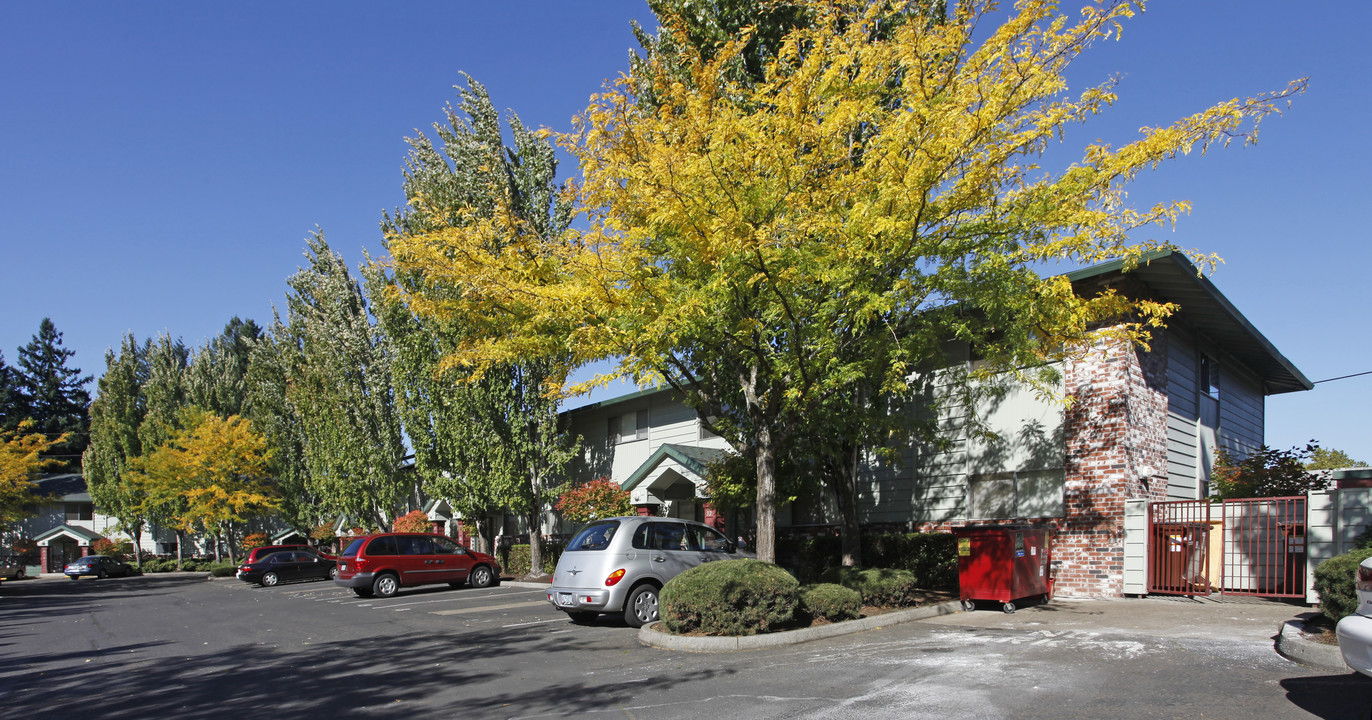 Holly Hill Apartments in Portland, OR - Foto de edificio