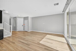 2870 Gaffer Film St in Las Vegas, NV - Building Photo