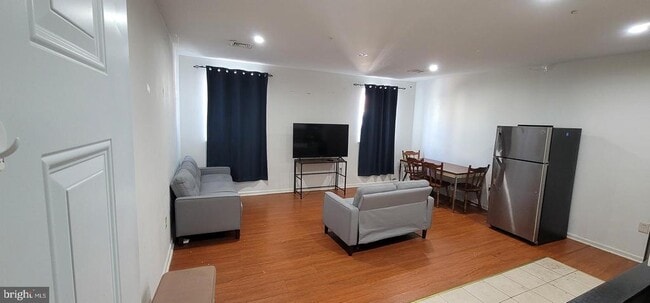 418 N 41st St in Philadelphia, PA - Building Photo - Building Photo
