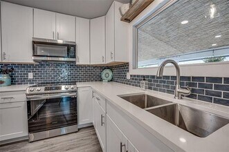 233 Colonel Dr in Garland, TX - Building Photo - Building Photo