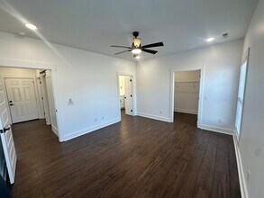 210 Market St in Muscle Shoals, AL - Building Photo - Building Photo