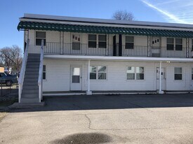 6466 Farmdale Rd in Barboursville, WV - Building Photo