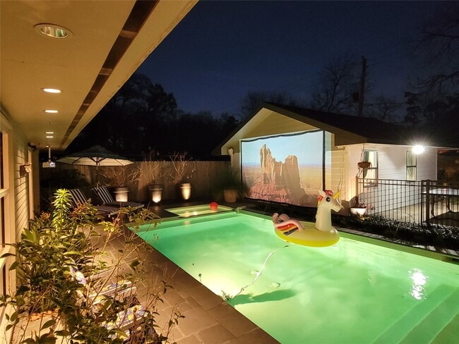 property at 6119 Waltway Dr