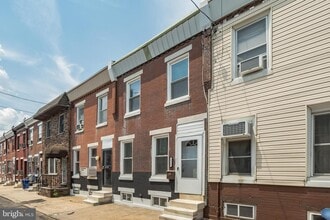2312 S Hutchinson St in Philadelphia, PA - Building Photo - Building Photo