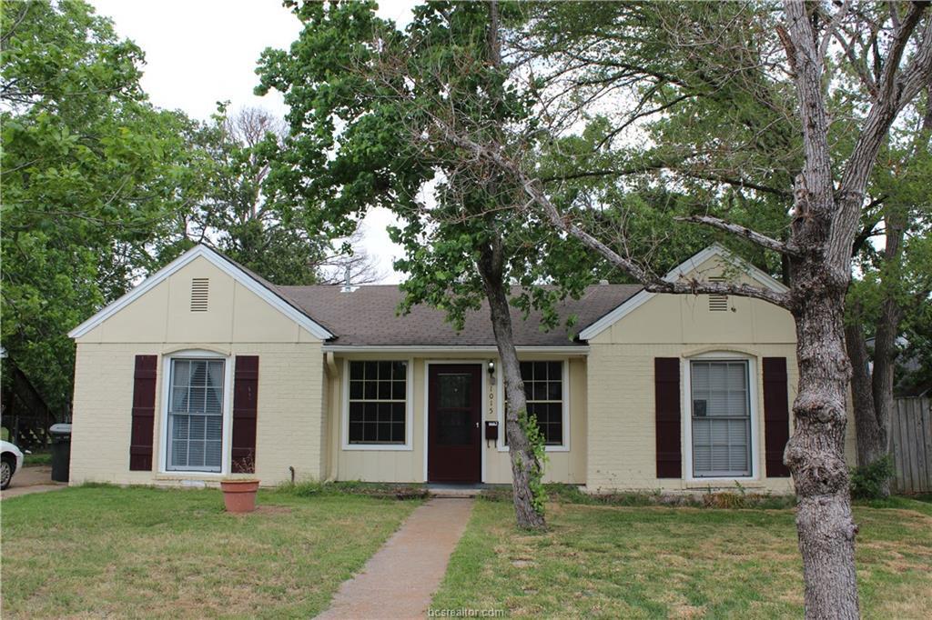1015 Milner Dr in College Station, TX - Building Photo