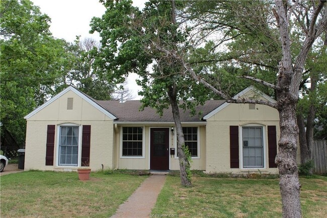 property at 1015 Milner Dr