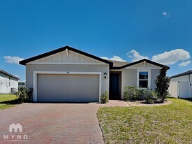 188 Towns Cir in Haines City, FL - Building Photo