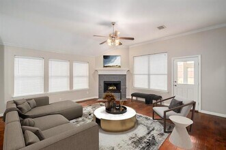 413 Hawk Dr in Little Elm, TX - Building Photo - Building Photo