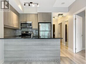 8130-8130 Birchmount Rd in Markham, ON - Building Photo - Building Photo