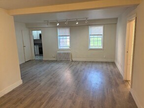 844 Thorn St, Unit 844 Thorn St. unit 69 in Sewickley, PA - Foto de edificio - Building Photo