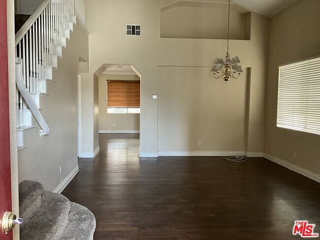 13162 River Oaks Dr in Rancho Cucamonga, CA - Building Photo - Building Photo