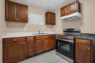 2201 NW 7th Ct in Fort Lauderdale, FL - Building Photo - Building Photo