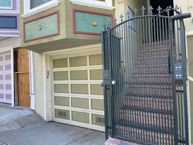 148 Tiffany Ave in San Francisco, CA - Building Photo - Building Photo