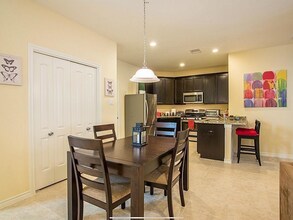 7923 Ashford Trace Dr in Houston, TX - Foto de edificio - Building Photo