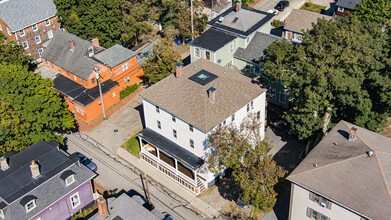 24 Brinley St in Newport, RI - Building Photo - Building Photo