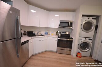 15 Webster Ave, Unit 507 in Somerville, MA - Foto de edificio - Building Photo
