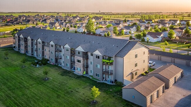 Prelude in Grand Forks, ND - Foto de edificio - Building Photo