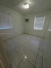 1221 NW 42nd St in Miami, FL - Building Photo - Building Photo