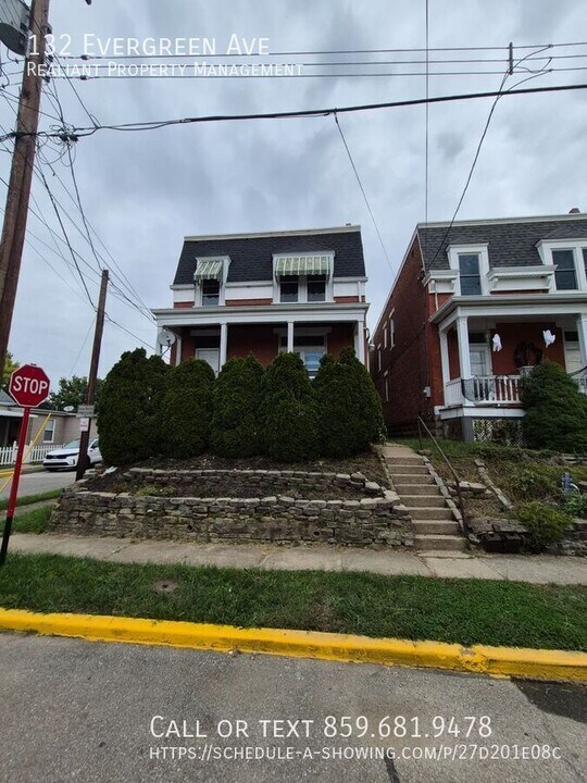132 Evergreen Ave in Southgate, KY - Building Photo