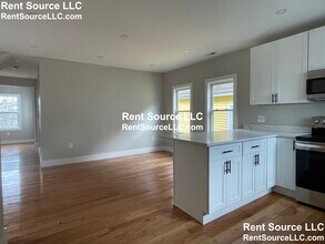 77 Reed Ave in Everett, MA - Building Photo - Building Photo