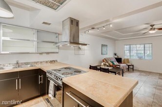 1200 E River Rd-Unit -Apt 7 in Tucson, AZ - Building Photo - Building Photo