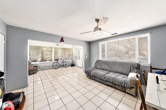 1432 San Juan Ct in Clearwater, FL - Building Photo - Building Photo