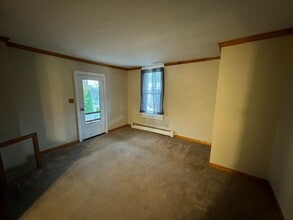 35 High St in Stewartstown, PA - Building Photo - Building Photo