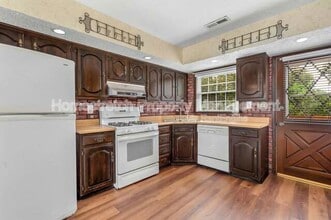 10527 Prestwick Dr in St. Louis, MO - Building Photo - Building Photo