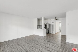 1323 11th St in Santa Monica, CA - Foto de edificio - Building Photo