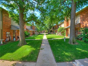 6500 N Grand Blvd in Oklahoma City, OK - Building Photo - Building Photo