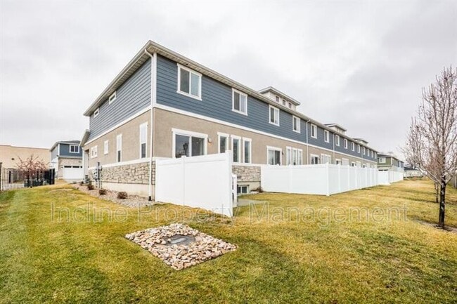 12509 S Shadow Bnd Ln in Riverton, UT - Building Photo - Building Photo