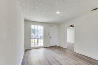 2215 Kathleen Ave in Dallas, TX - Building Photo - Building Photo