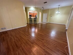 3351 Whitestone Cir in Kissimmee, FL - Building Photo - Building Photo