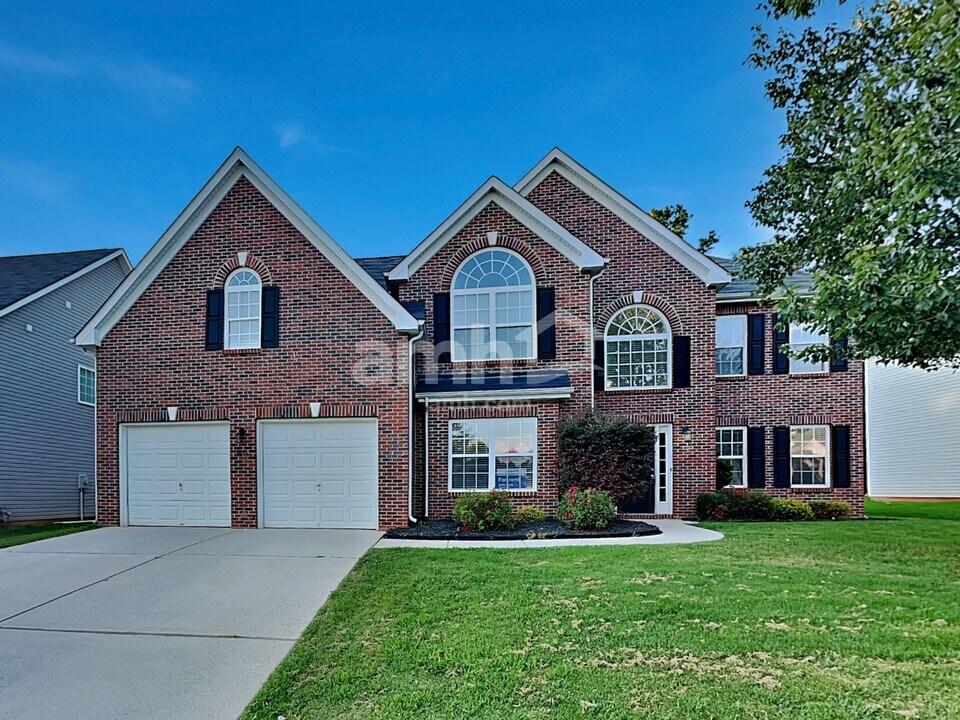 7673 Natalie Commons Dr in Denver, NC - Building Photo