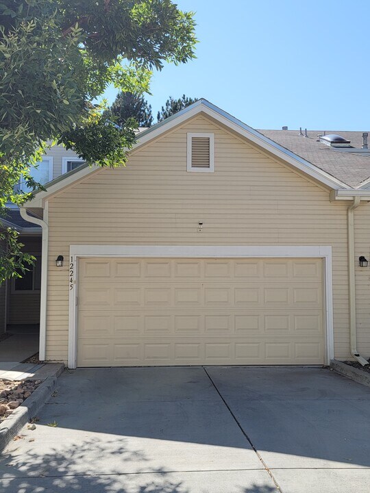 12245 E 2nd Dr. in Aurora, CO - Building Photo