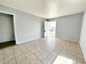 2125 Grayson Ave in Fort Worth, TX - Building Photo - Building Photo