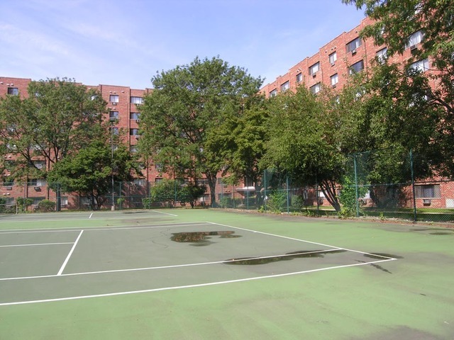 property at 5306 N Cumberland Ave