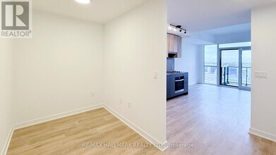 1037 The Queensway in Toronto, ON - Building Photo - Building Photo