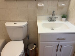 1435 4th St SW, Unit B502 in Washington, DC - Foto de edificio - Building Photo