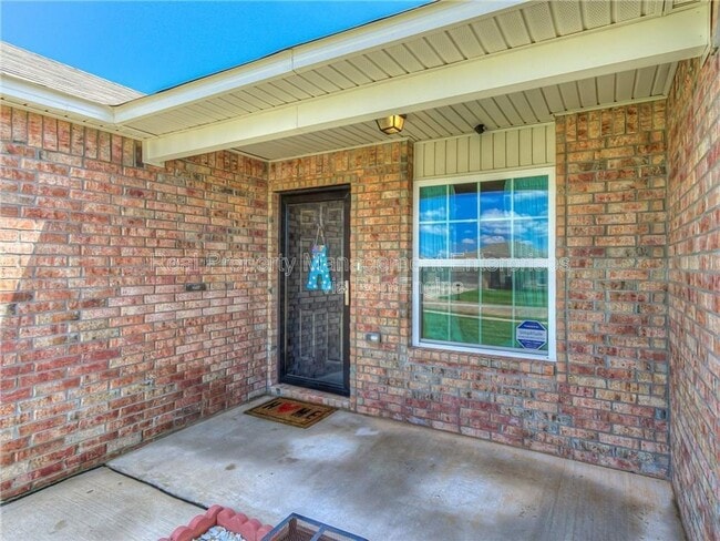 1912 Autumn Way in Mustang, OK - Building Photo - Building Photo