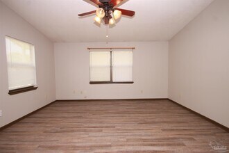 1594 Sunny Ridge Ln in Cantonment, FL - Building Photo - Building Photo