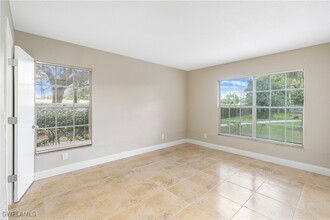 201 Santa Clara Dr in Naples, FL - Building Photo - Building Photo