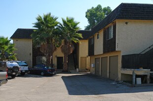 903 S Sunshine Ave Apartments