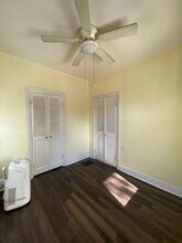 134 E Maple St, Unit #2 in Hinsdale, IL - Building Photo - Building Photo