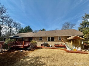 34 Parker Rd in Edison, NJ - Building Photo - Building Photo