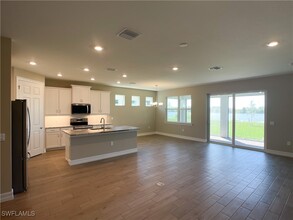 450 Spg Hl Lk Lp in Cape Coral, FL - Building Photo - Building Photo