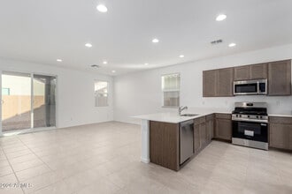 9836 W Catalina Dr in Avondale, AZ - Building Photo - Building Photo