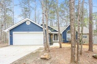4165 Golfview Dr in Villa Rica, GA - Building Photo