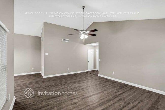 11911 Hickorynut Dr in Tampa, FL - Foto de edificio - Building Photo